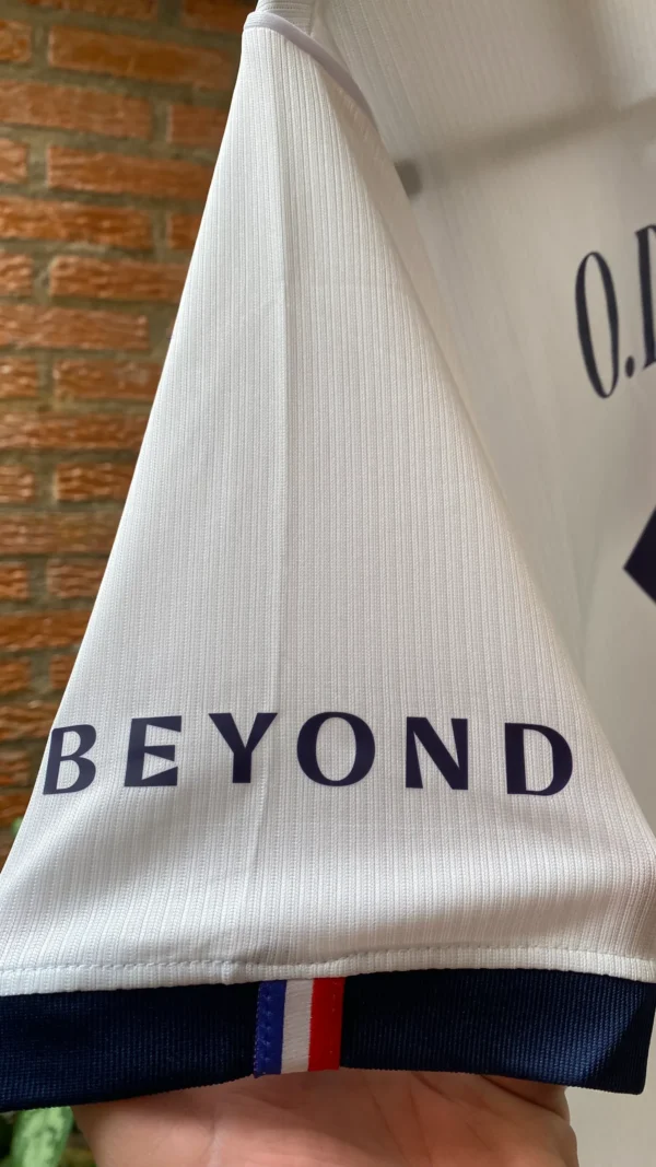 26/27 PSG visita Vitinha