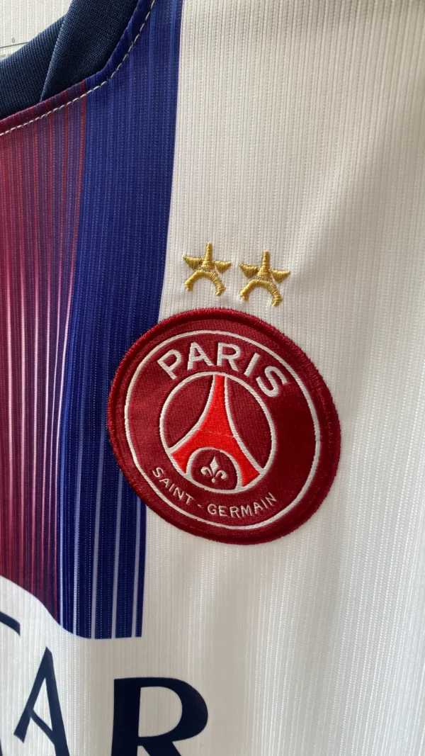26/27 PSG visita Vitinha