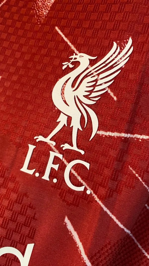 26/27 Liverpool casa