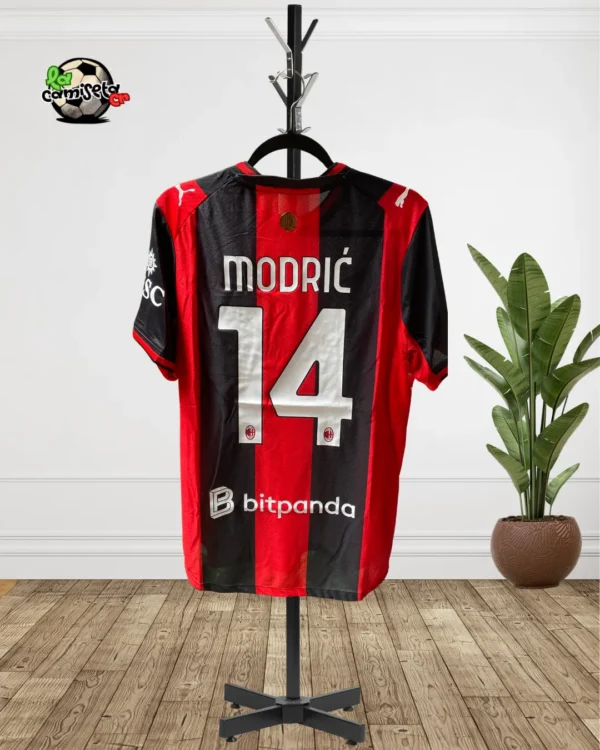 26/27 AC Milán Modric